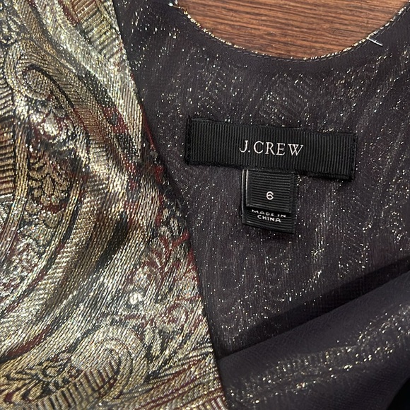 J Crew gold tank. Size 6 - Picture 3 of 3